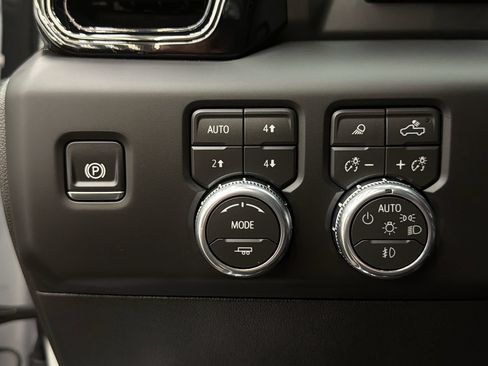 Used 2026 GMC Sierra 1500 AT4 w/ AT4 Premium Package AWD/4WD image 31