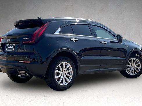 Used 2023 Cadillac XT4 Luxury w/ Cold Weather Package FWD image 21