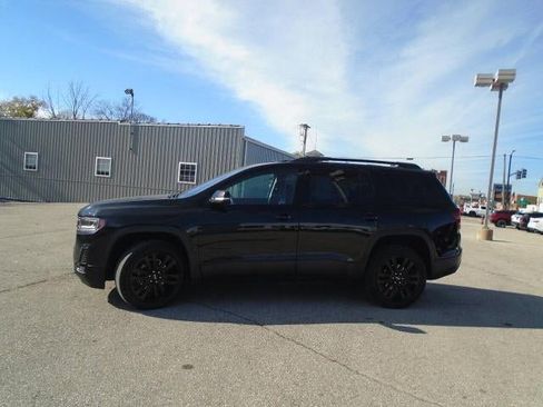 Used 2023 GMC Acadia SLT w/ Elevation Edition image 4