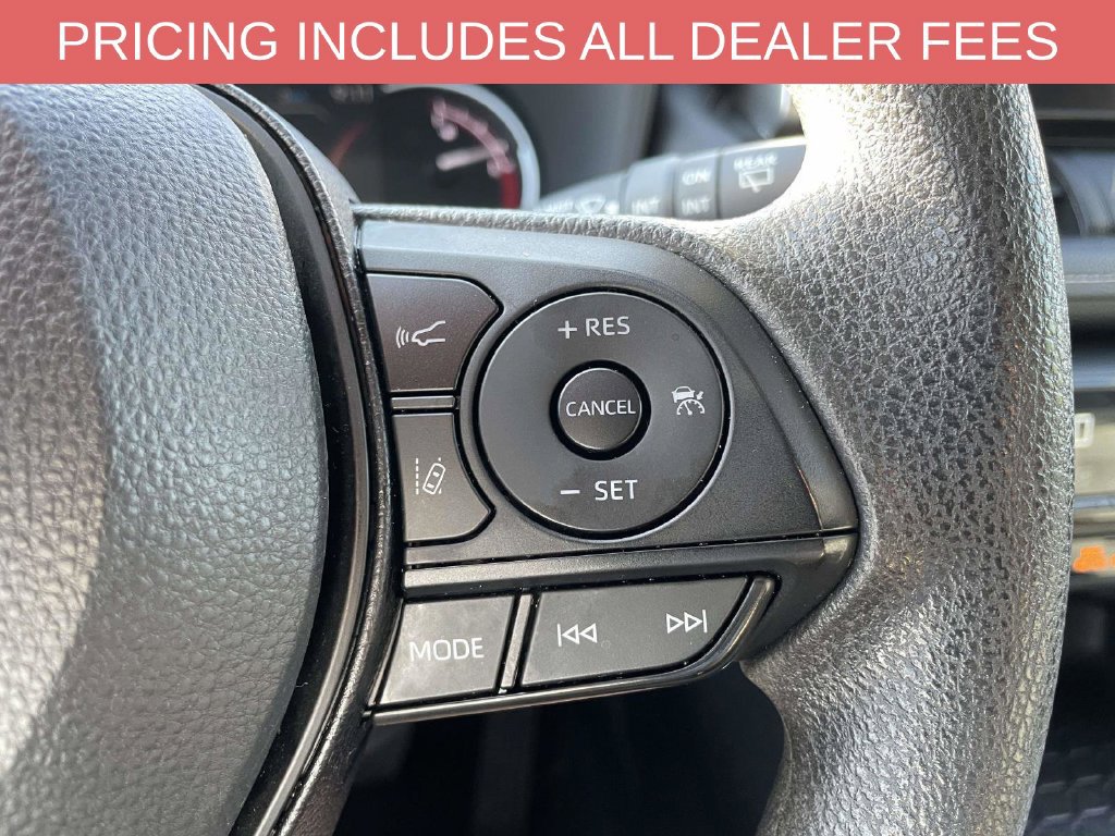 Used 2025 Toyota RAV4 XLE AWD/4WD image 33