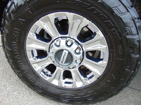 Used 2017 Ford F250 XLT w/ XLT Premium Package image 46