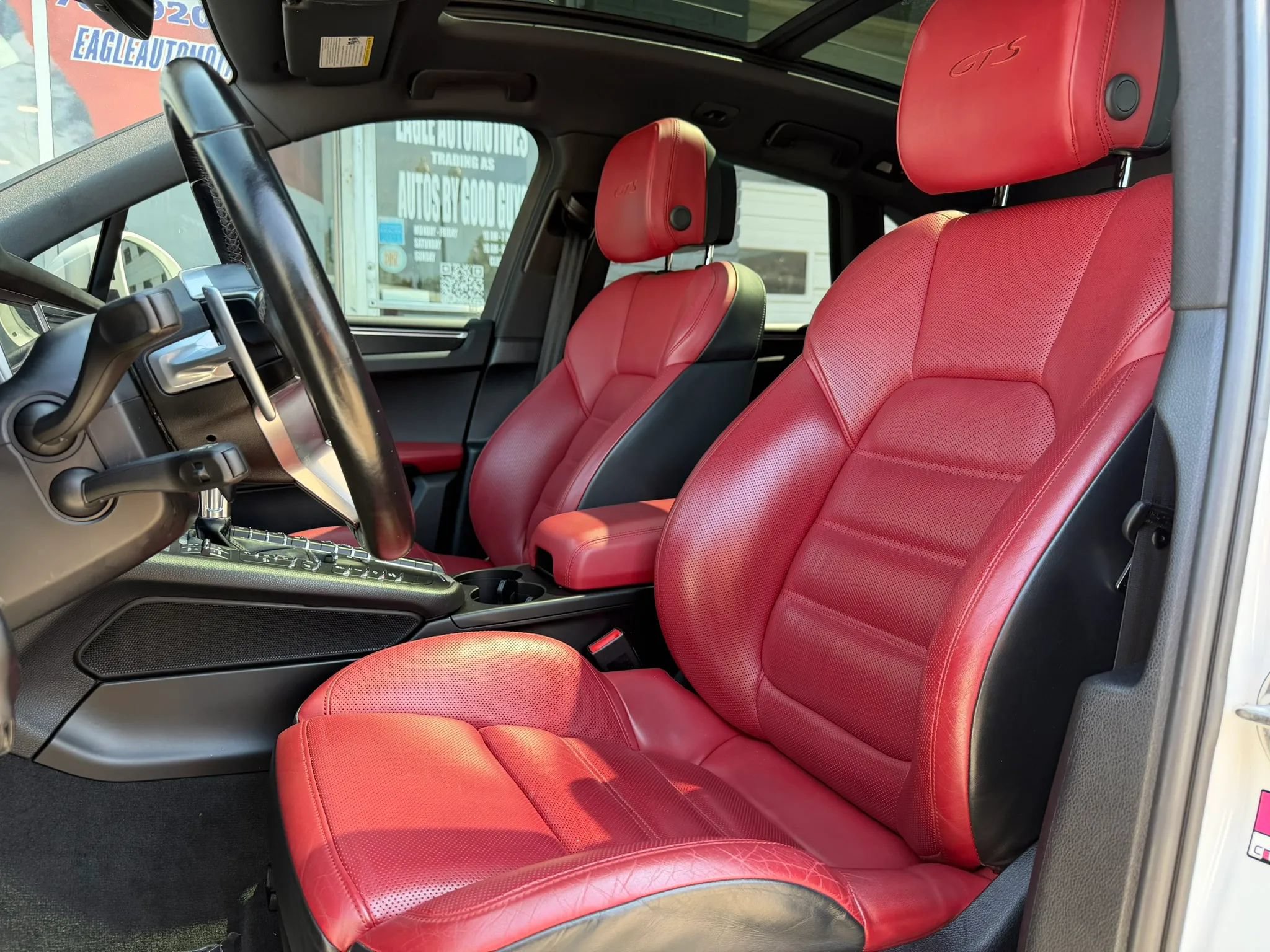 Used 2020 Porsche Macan GTS AWD/4WD image 10