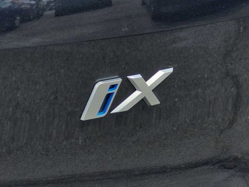 Used 2025 BMW iX xDrive50 AWD/4WD image 13