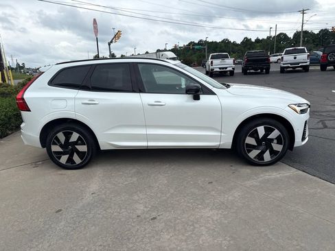 Certified 2025 Volvo XC60 T8 Plus w/ Protection Package Premier AWD/4WD image 5