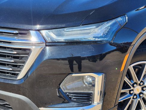 Used 2023 Chevrolet Traverse LT image 10