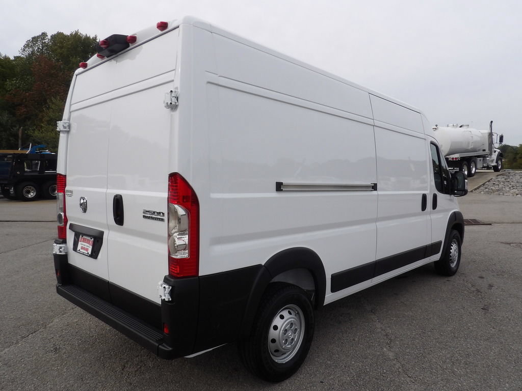 Used 2026 RAM ProMaster 2500 w/ Convenience Group FWD image 8