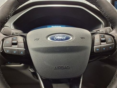 Certified 2023 Ford Escape Platinum w/ Premium Technology Package image 18