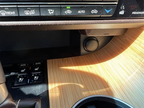 Used 2019 Lexus RX 350L FWD image 44
