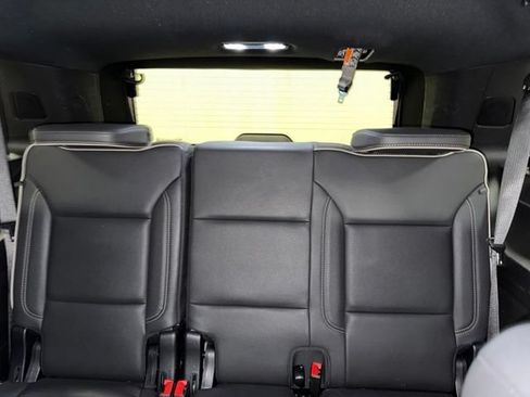 Used 2025 Chevrolet Tahoe Premier AWD/4WD image 18