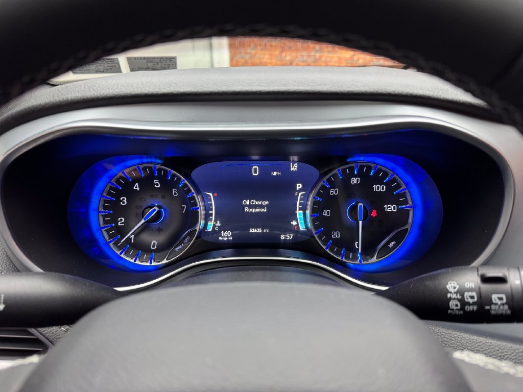 Used 2025 Chrysler Pacifica Limited FWD image 17