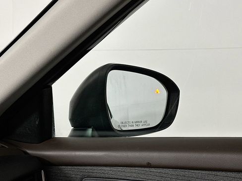 Used 2021 Nissan Rogue S image 25