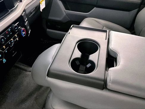New 2026 Ford F250 XL w/ F-250 >10K GVWR Package image 16
