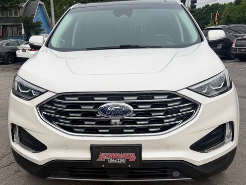 Used 2019 Ford Edge Titanium w/ Equipment Group 301A AWD/4WD image 6