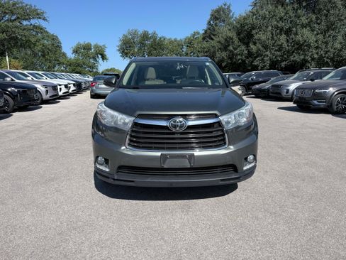 Used 2014 Toyota Highlander Limited Platinum AWD/4WD image 9