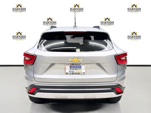Certified 2024 Chevrolet Trax LT image 6