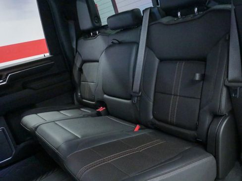 Used 2024 Chevrolet Silverado 2500 High Country w/ High Country Premium Package image 15