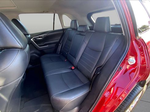 Used 2021 Toyota RAV4 XLE Premium FWD image 21