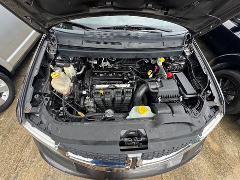 Used 2016 Dodge Journey SE w/ Flexible Seating Group image 9