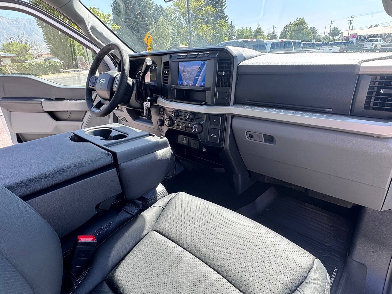 Used 2024 Ford F250 XLT w/ FX4 Off-Road Package AWD/4WD image 16