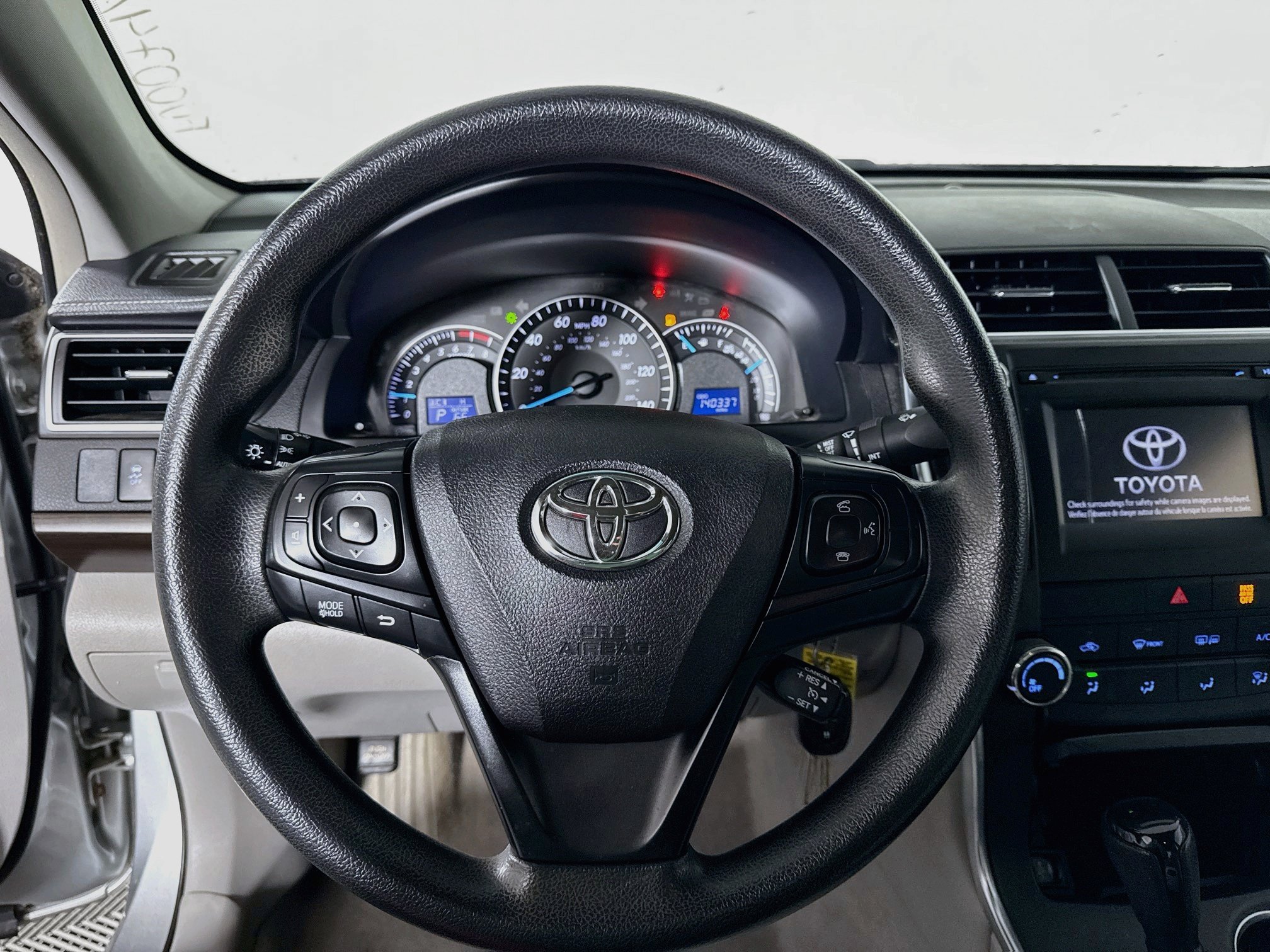 Used 2015 Toyota Camry LE FWD image 12