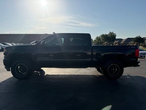 Used 2018 Chevrolet Silverado 1500 LT w/ All Star Edition AWD/4WD image 12