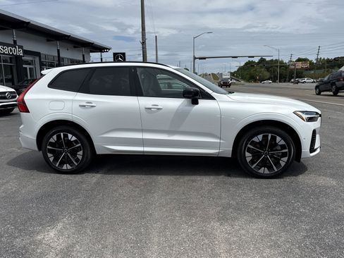 New 2026 Volvo XC60 T8 Plus w/ Protection Package Premier image 6
