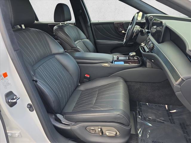 Used 2021 Lexus LS 500h AWD image 10