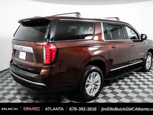 Used 2023 GMC Yukon XL SLT AWD/4WD image 5