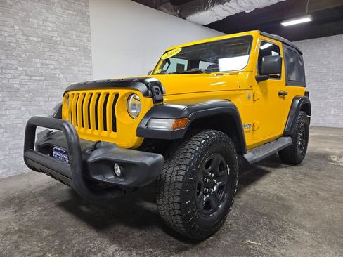 Used 2019 Jeep Wrangler Sport AWD/4WD image 5