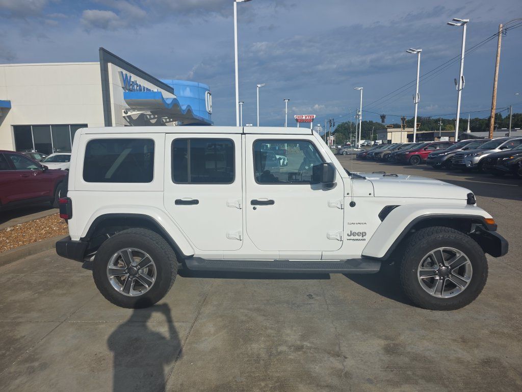 Used 2018 Jeep Wrangler Unlimited Sahara AWD/4WD image 6