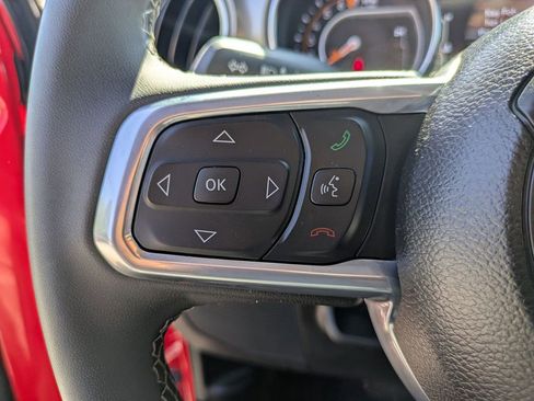Used 2023 Jeep Gladiator Overland AWD/4WD image 15