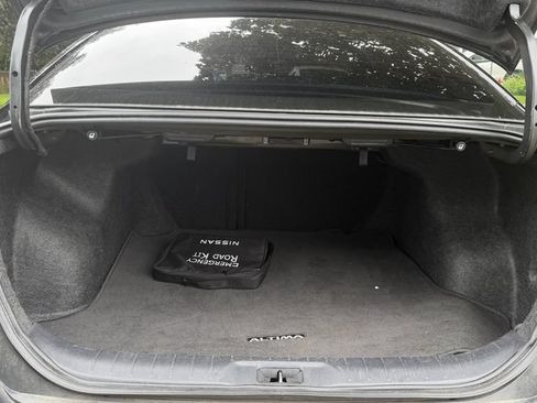 Used 2025 Nissan Altima 2.5 SR FWD image 25