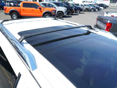 Used 2018 Lincoln Navigator Select w/ Technology Package AWD/4WD image 36