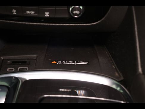 Used 2023 Buick Enclave Essence w/ Sport Touring Edition FWD image 27