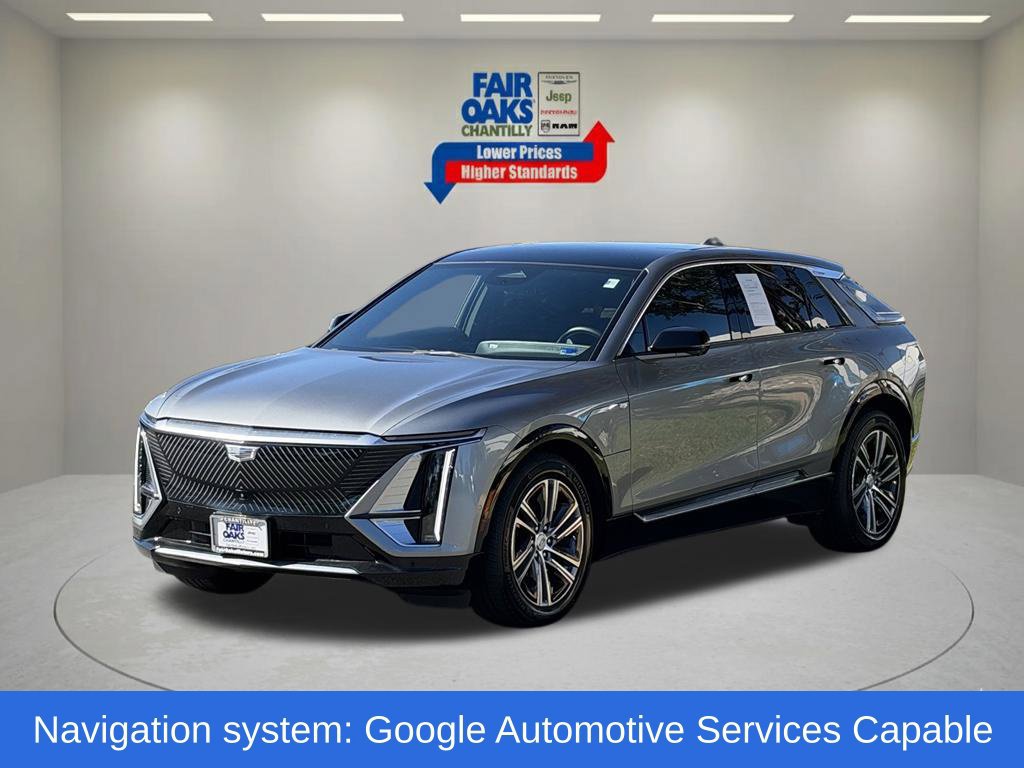 Used 2024 Cadillac Lyriq Luxury AWD/4WD image 3