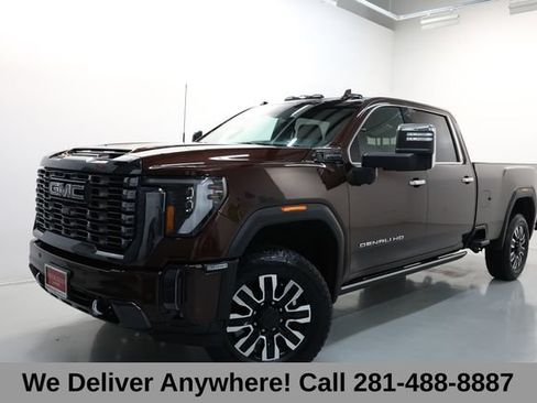 Used 2024 GMC Sierra 3500 Denali Ultimate AWD/4WD image 3