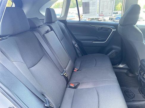 Certified 2022 Toyota RAV4 LE AWD/4WD image 22