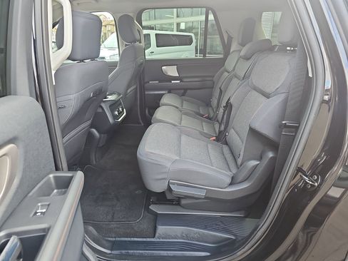 Used 2025 Ford Expedition Max Active AWD/4WD image 16