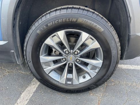 Used 2025 Chevrolet Equinox LT image 25