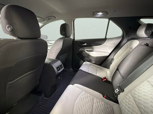 Used 2020 Chevrolet Equinox LS image 25