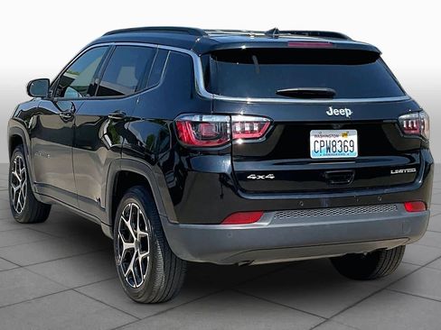 Used 2025 Jeep Compass Limited AWD/4WD image 12