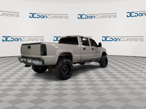 Used 2004 Chevrolet Silverado 2500 LT w/ Heavy-Duty Power Package AWD/4WD image 8