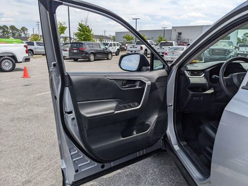 Used 2024 Toyota RAV4 LE image 17