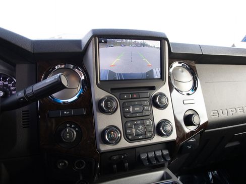 Used 2015 Ford F250 Platinum w/ Snow Plow Prep Package image 19