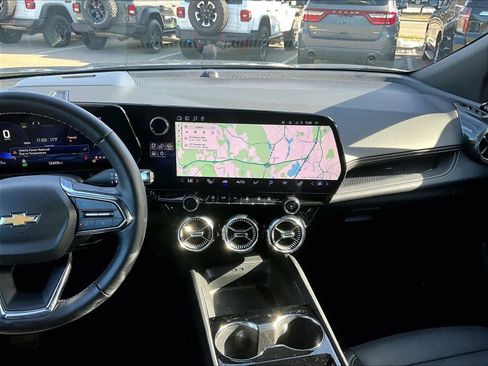 Used 2024 Chevrolet Blazer EV LT image 18