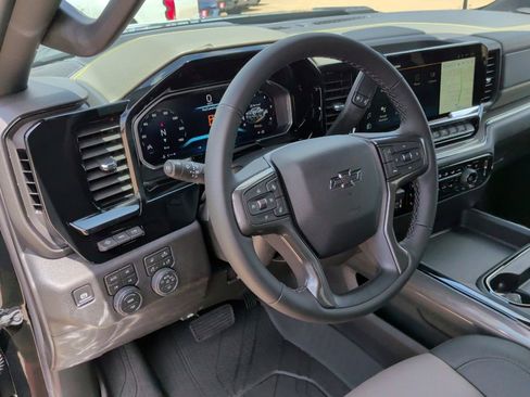 New 2026 Chevrolet Silverado 2500 ZR2 AWD/4WD image 15