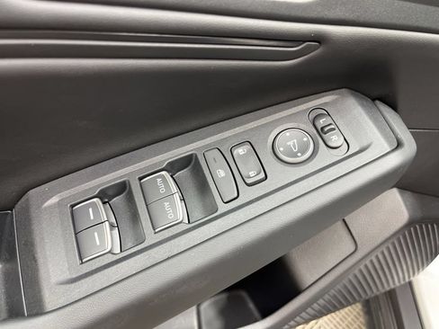 Used 2025 Honda Accord SE image 30