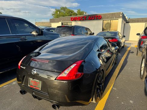 Used 2015 Nissan 370Z Coupe image 5
