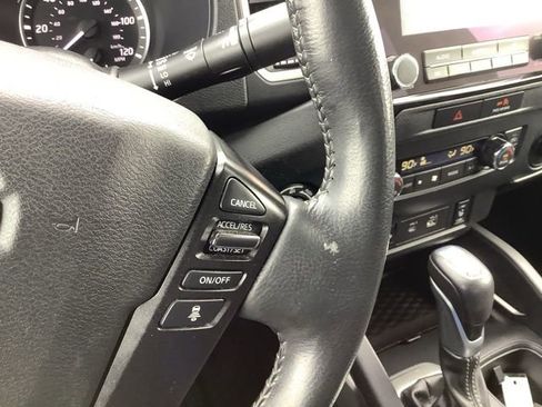 Used 2022 Nissan Frontier SV image 25