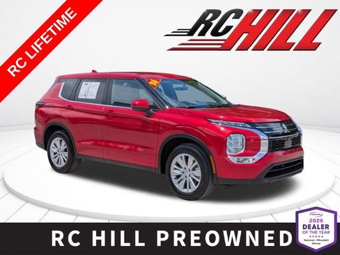 Used 2026 Mitsubishi Outlander ES FWD image 1